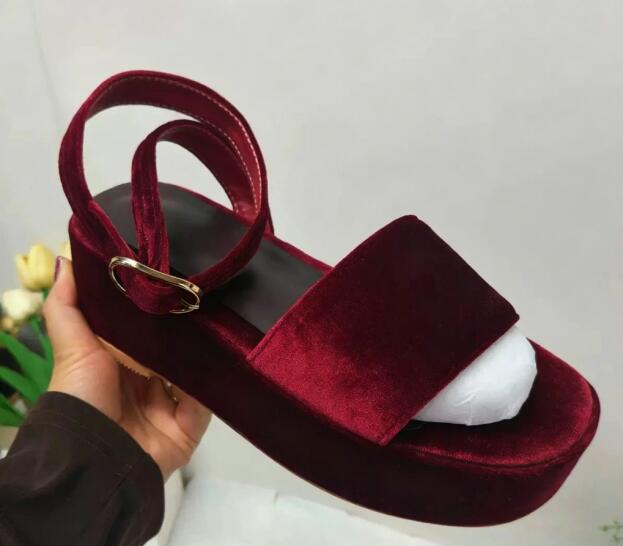 Sandálias de Salto Alto com Ti - Wedge Heeled Sneaker avaliação e preço