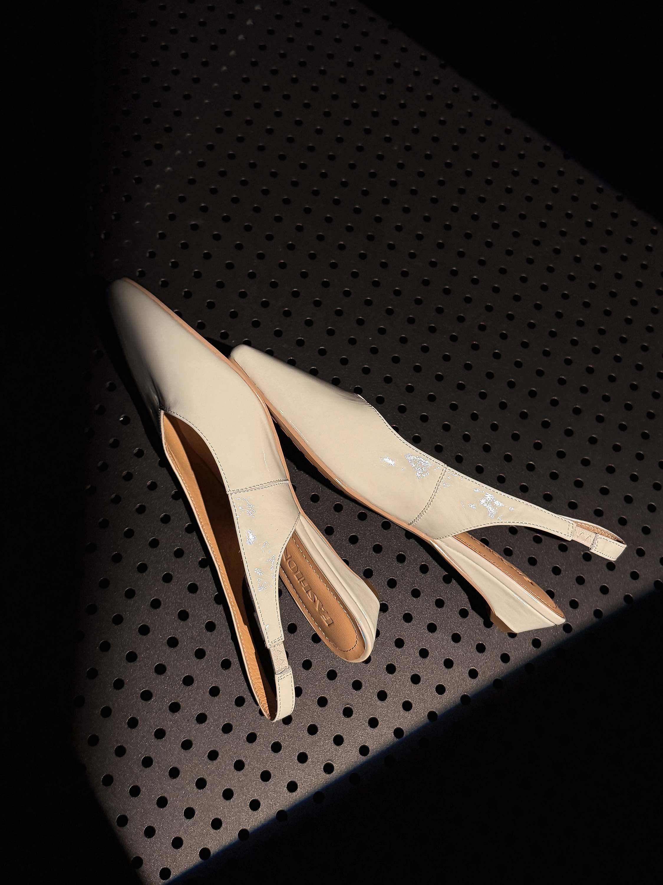 Sapatos de Salto Baixo em Cour - Women Shoes Branded avaliação e preço