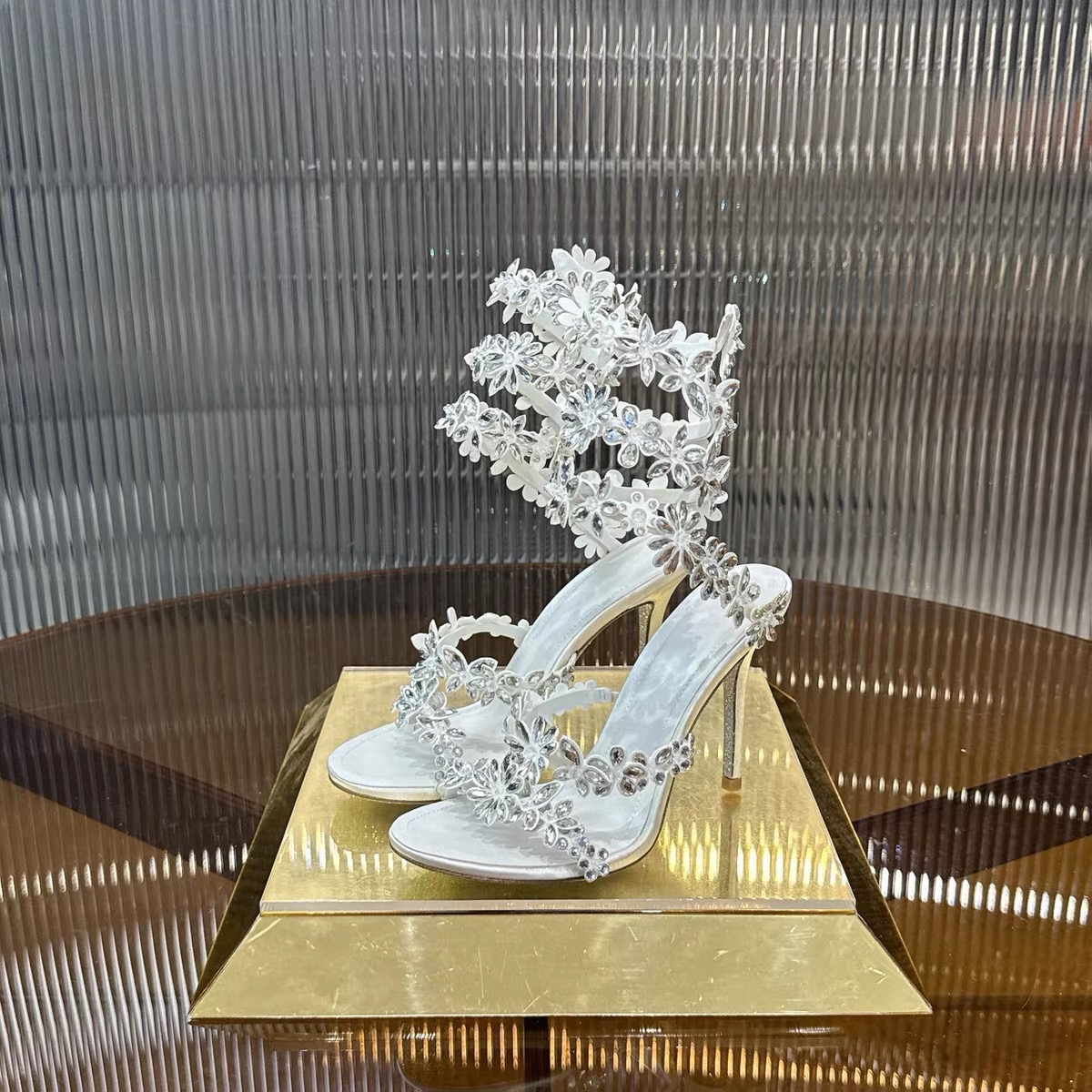 Novas Sandálias Femininas de V - Rhinestone Sandal Women avaliação e preço